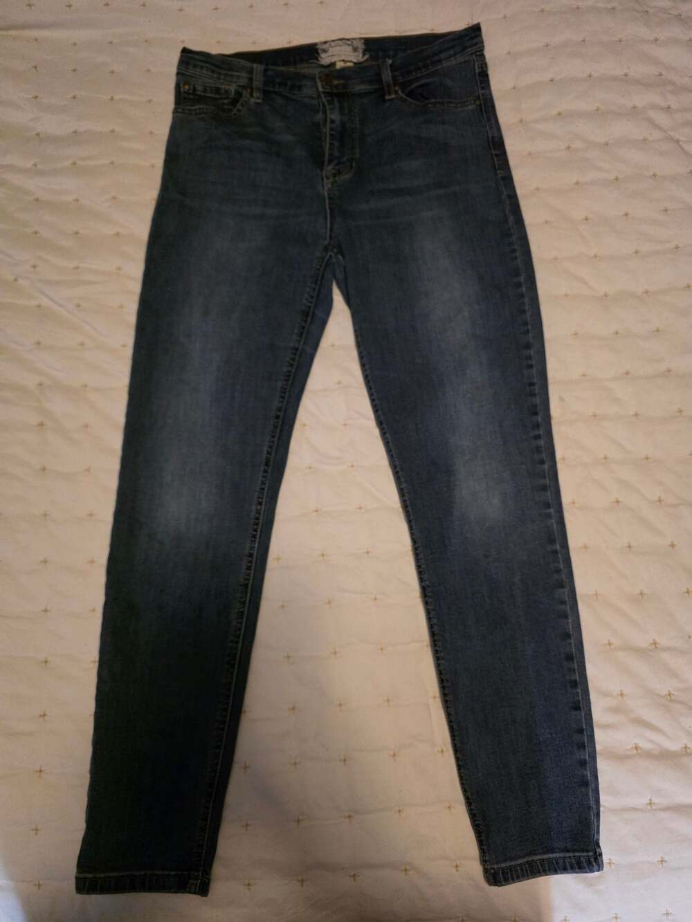 Altar'd State Women's Skinny Jeans Mid-Wash Denim Size 30/11